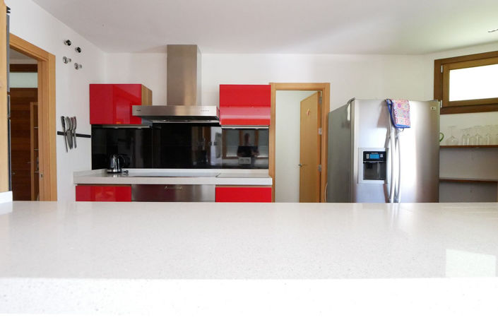 Image No.23-3 Bed Property for sale