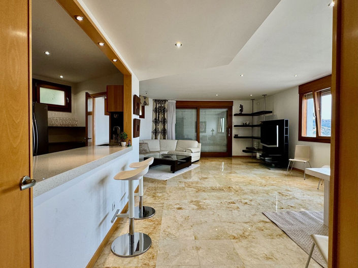 Image No.24-3 Bed Property for sale