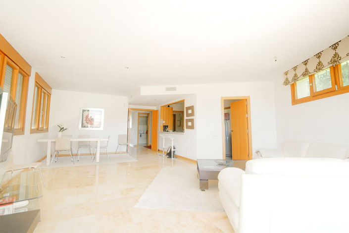 Image No.6-3 Bed Property for sale