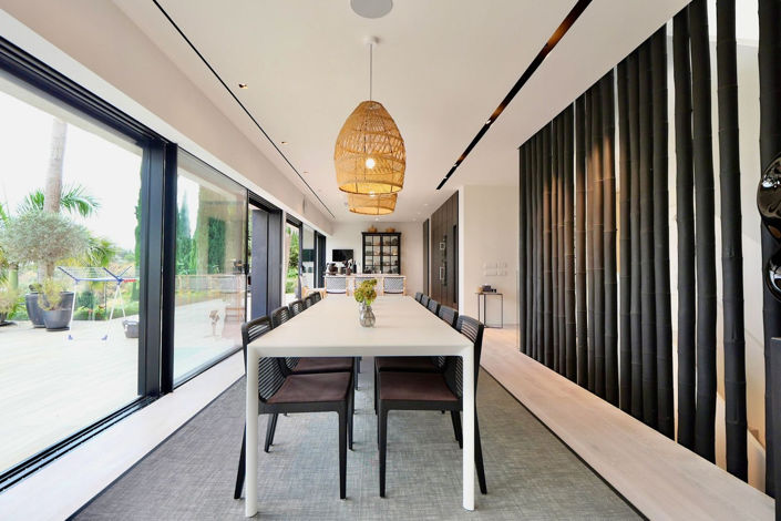 Image No.16-6 Bed Property for sale