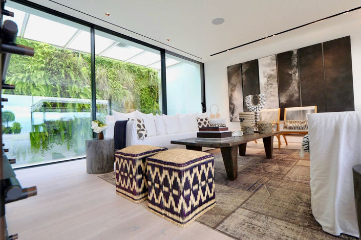 Image No.18-6 Bed Property for sale