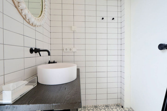 Image No.26-6 Bed Property for sale