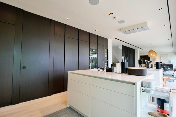 Image No.3-6 Bed Property for sale