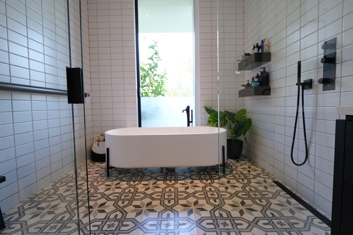 Image No.37-6 Bed Property for sale