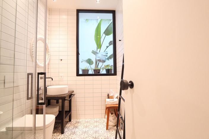 Image No.41-6 Bed Property for sale