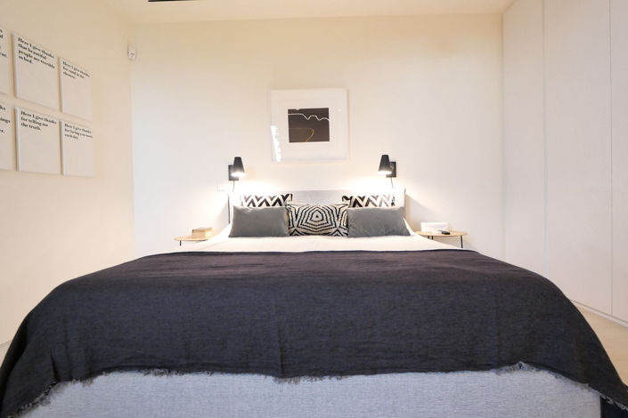 Image No.45-6 Bed Property for sale