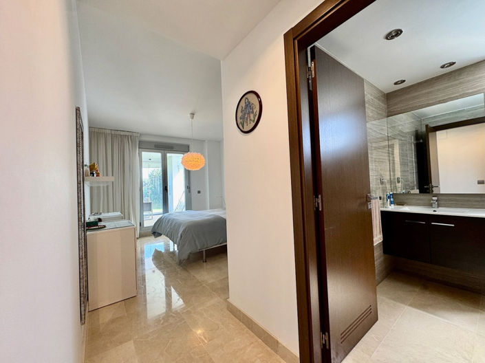 Image No.13-3 Bed Property for sale