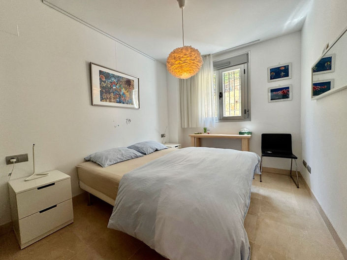 Image No.19-3 Bed Property for sale