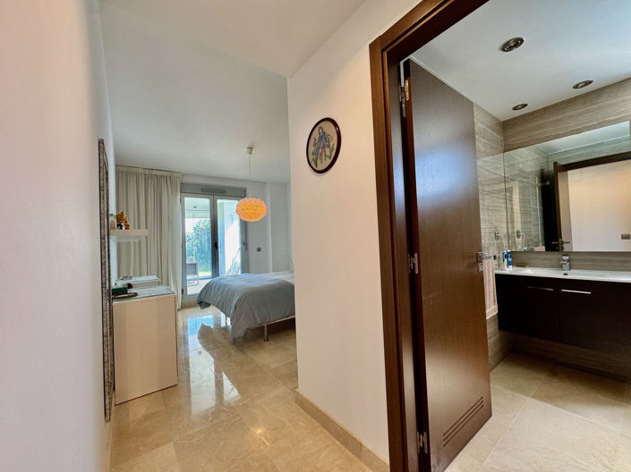 Image No.30-3 Bed Property for sale