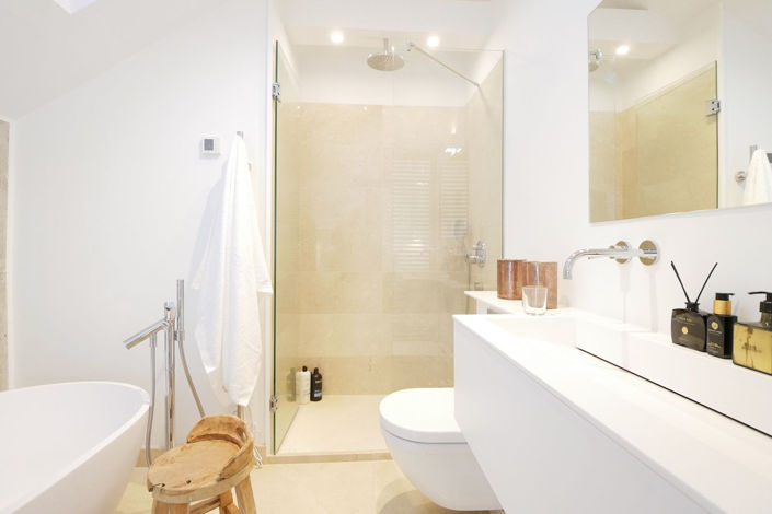 Image No.17-3 Bed Property for sale