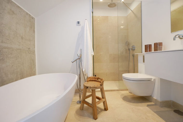 Image No.22-3 Bed Property for sale