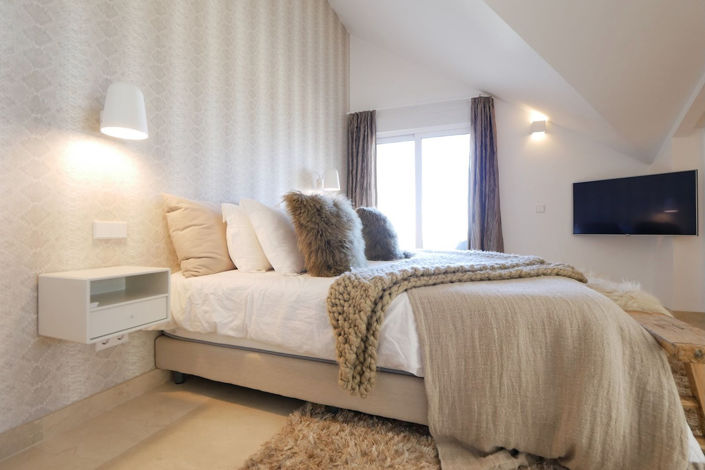 Image No.23-3 Bed Property for sale