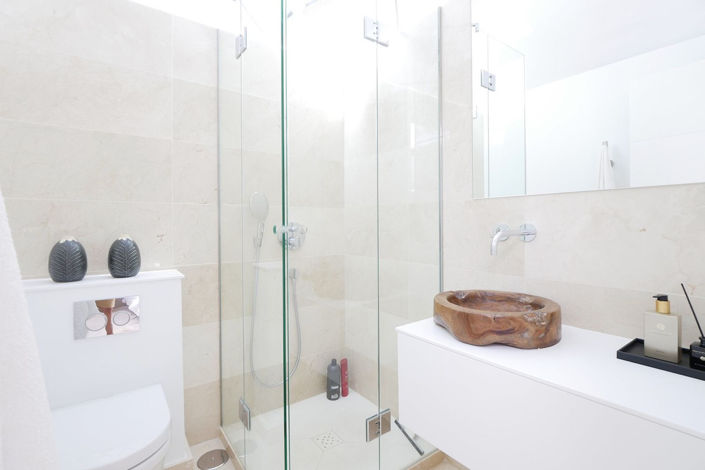 Image No.32-3 Bed Property for sale