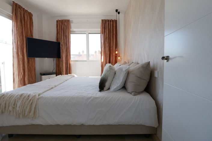 Image No.38-3 Bed Property for sale