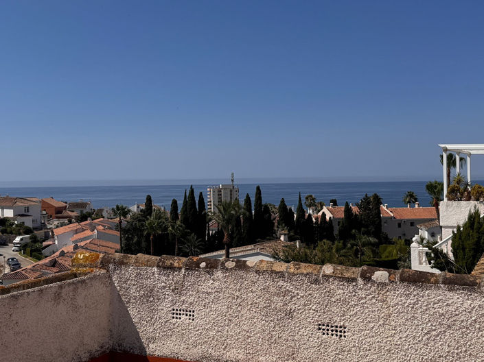 Image No.23-3 Bed Property for sale