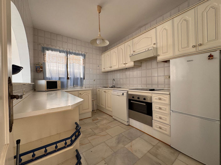 Image No.5-3 Bed Property for sale