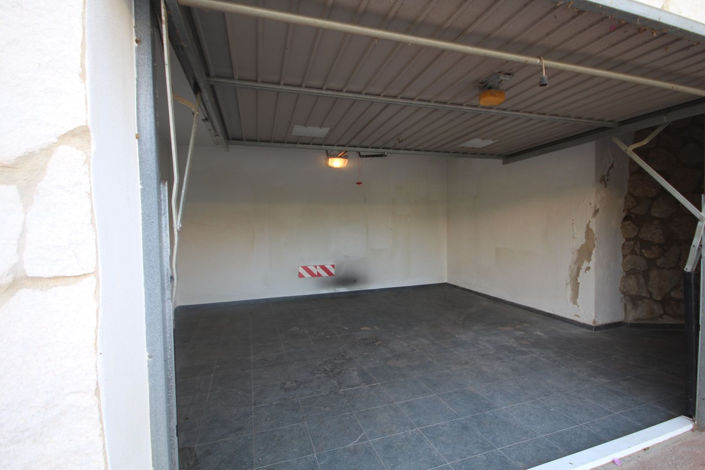 Image No.8-3 Bed Property for sale