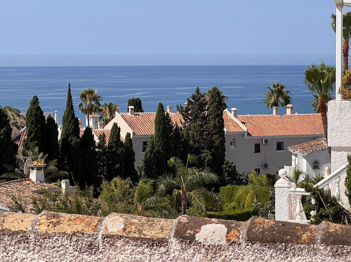 Image No.9-3 Bed Property for sale