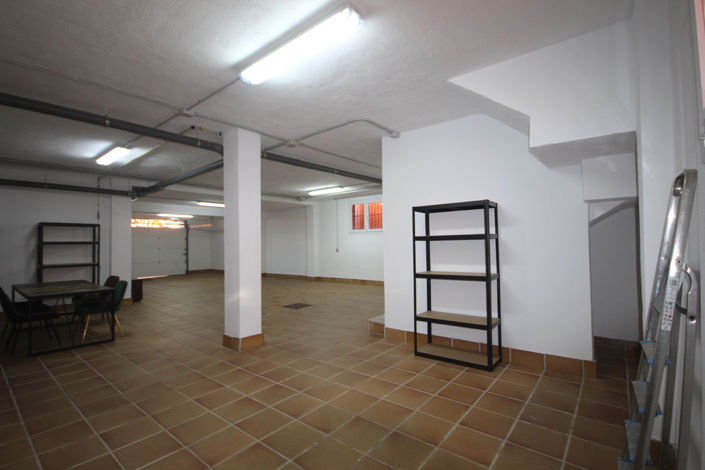 Image No.22-3 Bed Property for sale