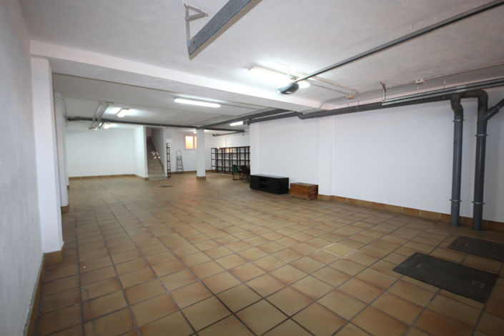 Image No.3-3 Bed Property for sale