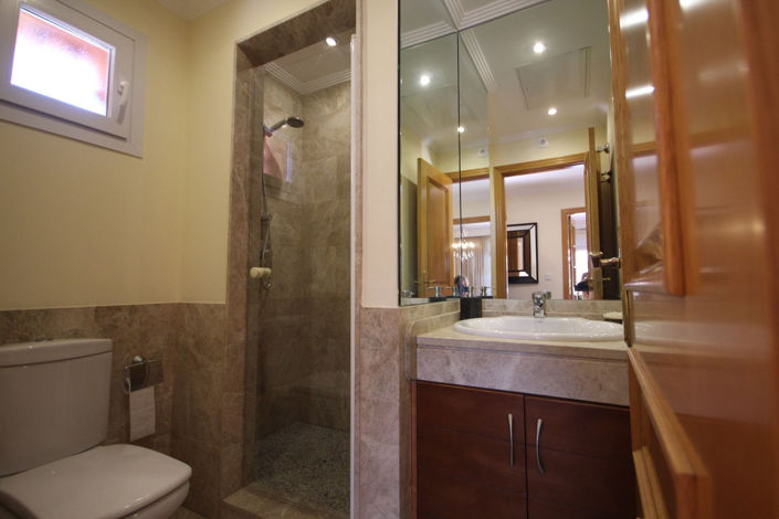 Image No.58-3 Bed Property for sale