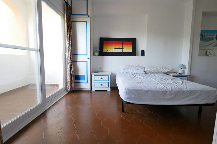 Image No.3-2 Bed Property for sale