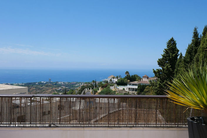 Image No.23-3 Bed Property for sale