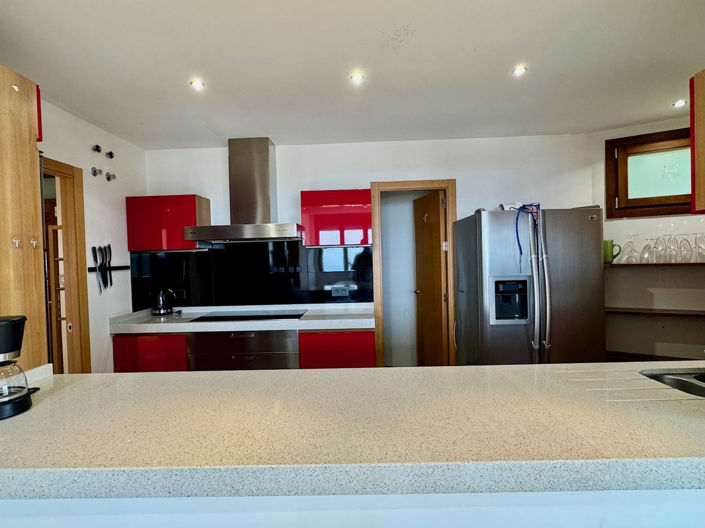 Image No.29-3 Bed Property for sale