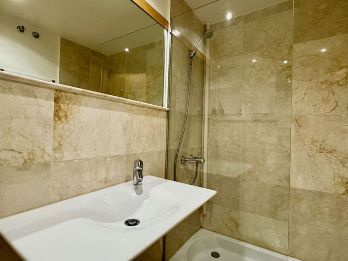 Image No.34-3 Bed Property for sale