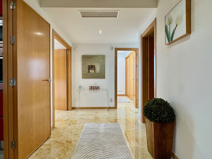 Image No.7-3 Bed Property for sale