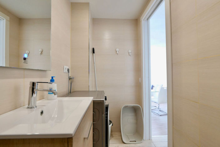 Image No.9-1 Bed Property for sale