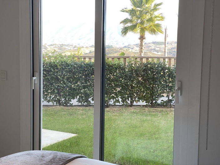 Image No.13-2 Bed Property for sale