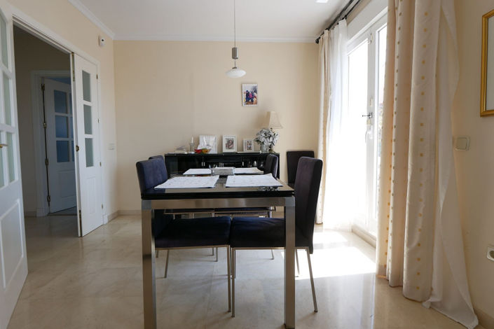 Image No.17-3 Bed Property for sale