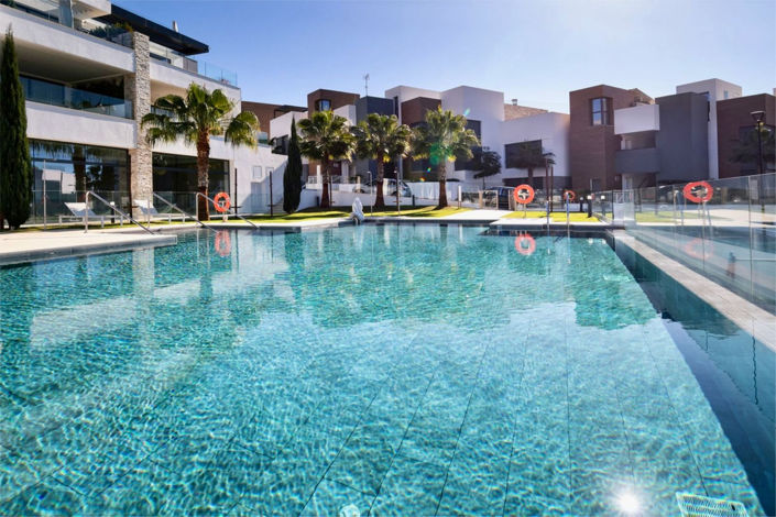 Image No.13-3 Bed Property for sale