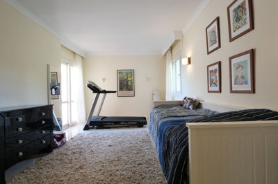 13-5fd73dea700db77384c091ca9818b1a9