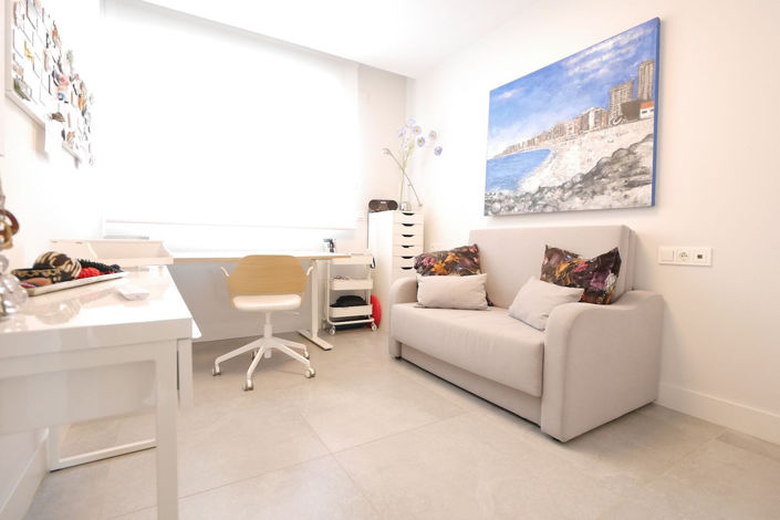 Image No.32-3 Bed Property for sale