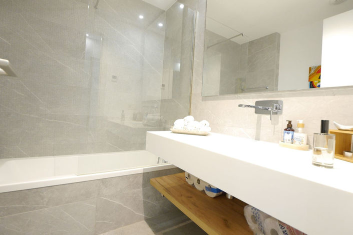 Image No.36-3 Bed Property for sale