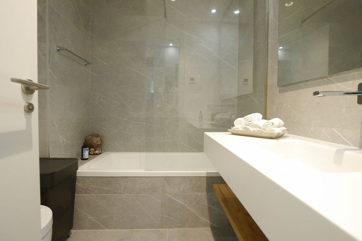 Image No.37-3 Bed Property for sale