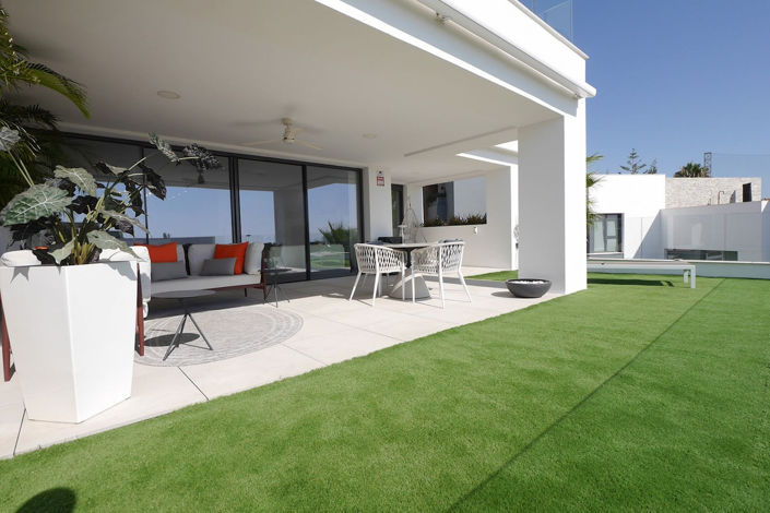 Image No.40-3 Bed Property for sale