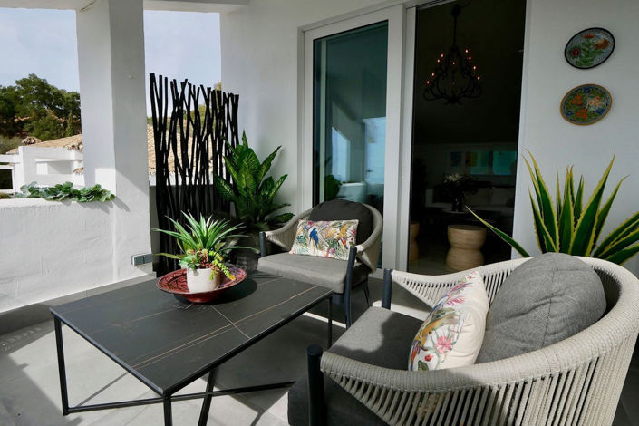 Image No.21-3 Bed Property for sale