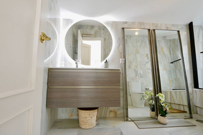 Image No.41-3 Bed Property for sale