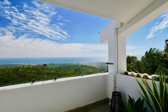 Image No.55-3 Bed Property for sale