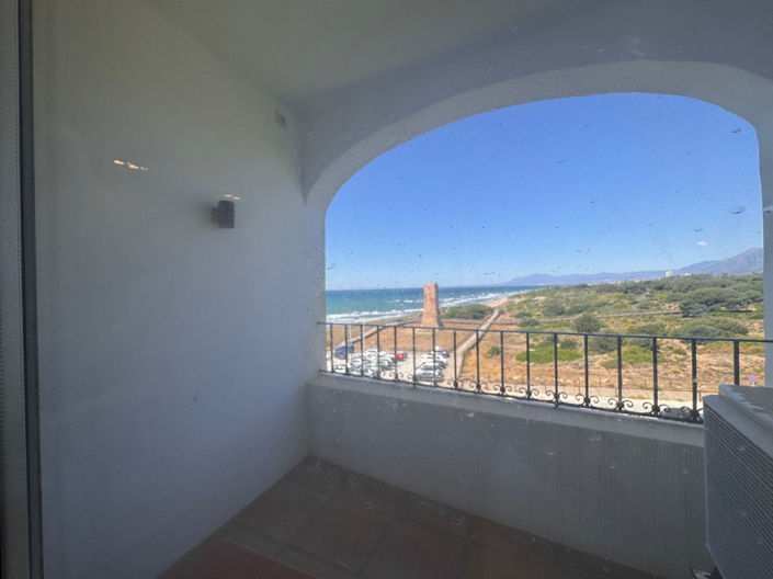 Image No.14-3 Bed Property for sale