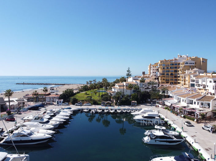 Image No.38-3 Bed Property for sale