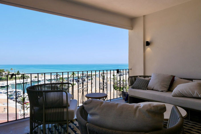 Image No.42-3 Bed Property for sale