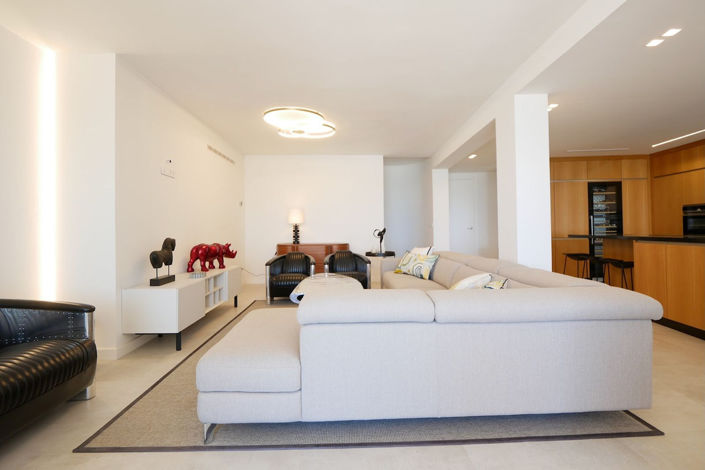 Image No.49-3 Bed Property for sale