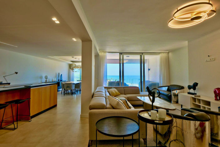 Image No.50-3 Bed Property for sale