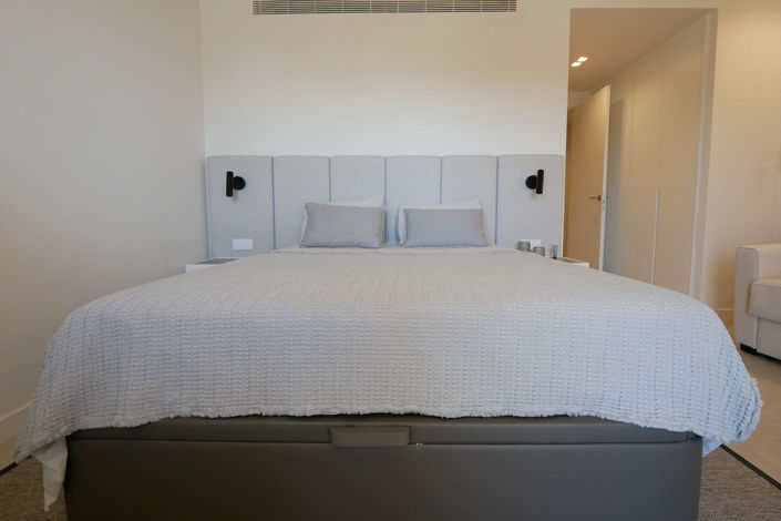 Image No.66-3 Bed Property for sale