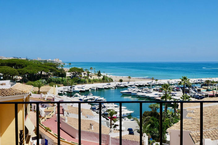 Image No.79-3 Bed Property for sale