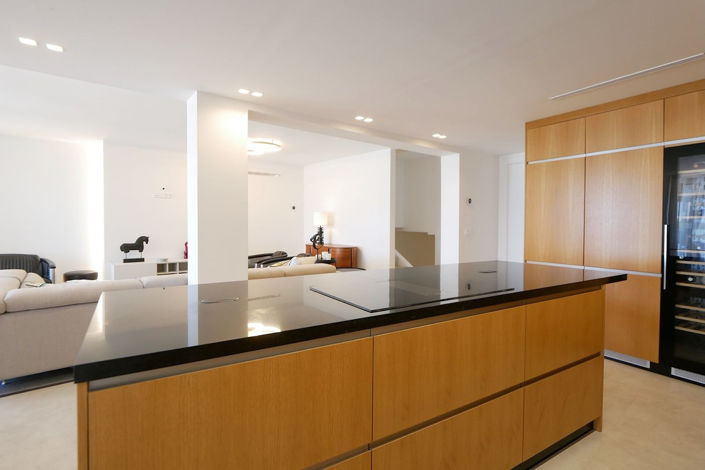 Image No.84-3 Bed Property for sale